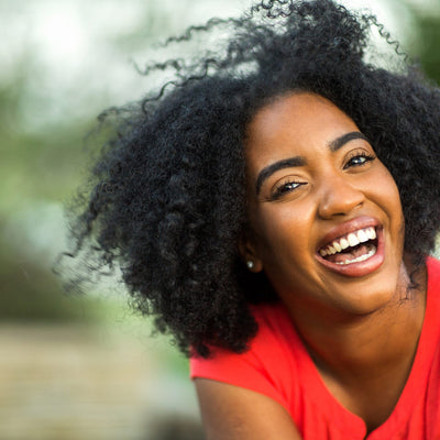 8 ways to minimize frizz