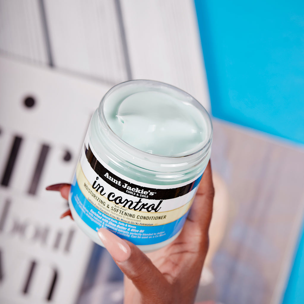 In Control "Anti-Poof" Moisturizing & Softening Conditioner